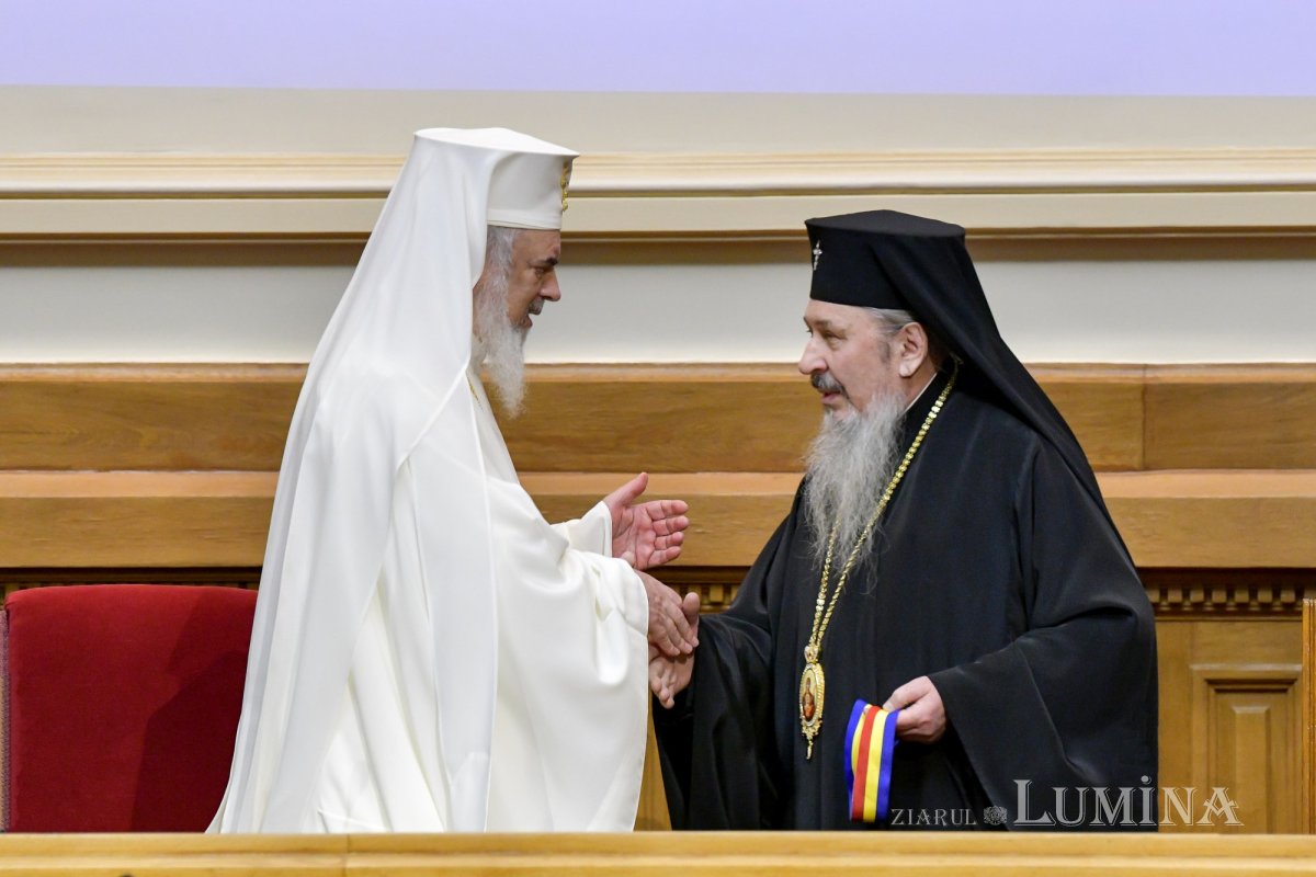 Întrunirea Sfântului Sinod la Palatul Patriarhiei 232108