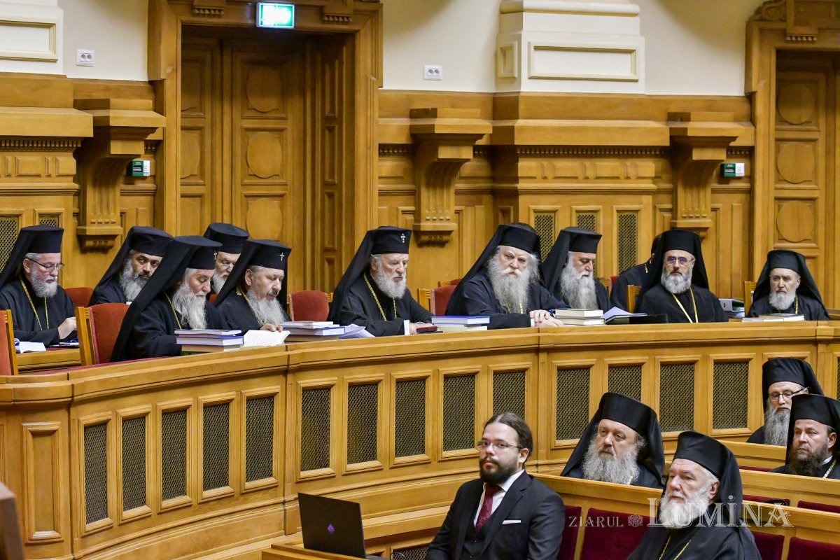 Întrunirea Sfântului Sinod la Palatul Patriarhiei 232113