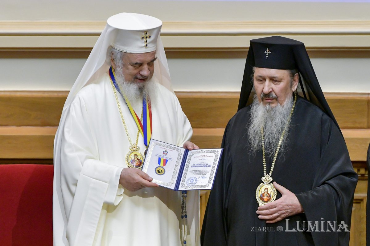 Întrunirea Sfântului Sinod la Palatul Patriarhiei 232116