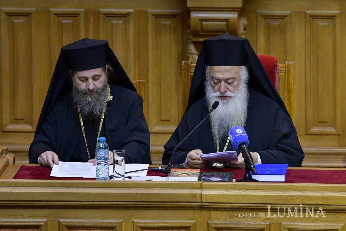 Întrunirea Sfântului Sinod la Palatul Patriarhiei 232121