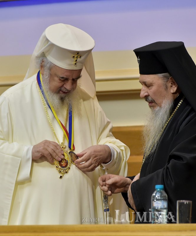 Întrunirea Sfântului Sinod la Palatul Patriarhiei 232124