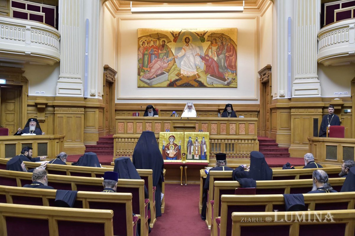 Întrunirea Sfântului Sinod la Palatul Patriarhiei 232127