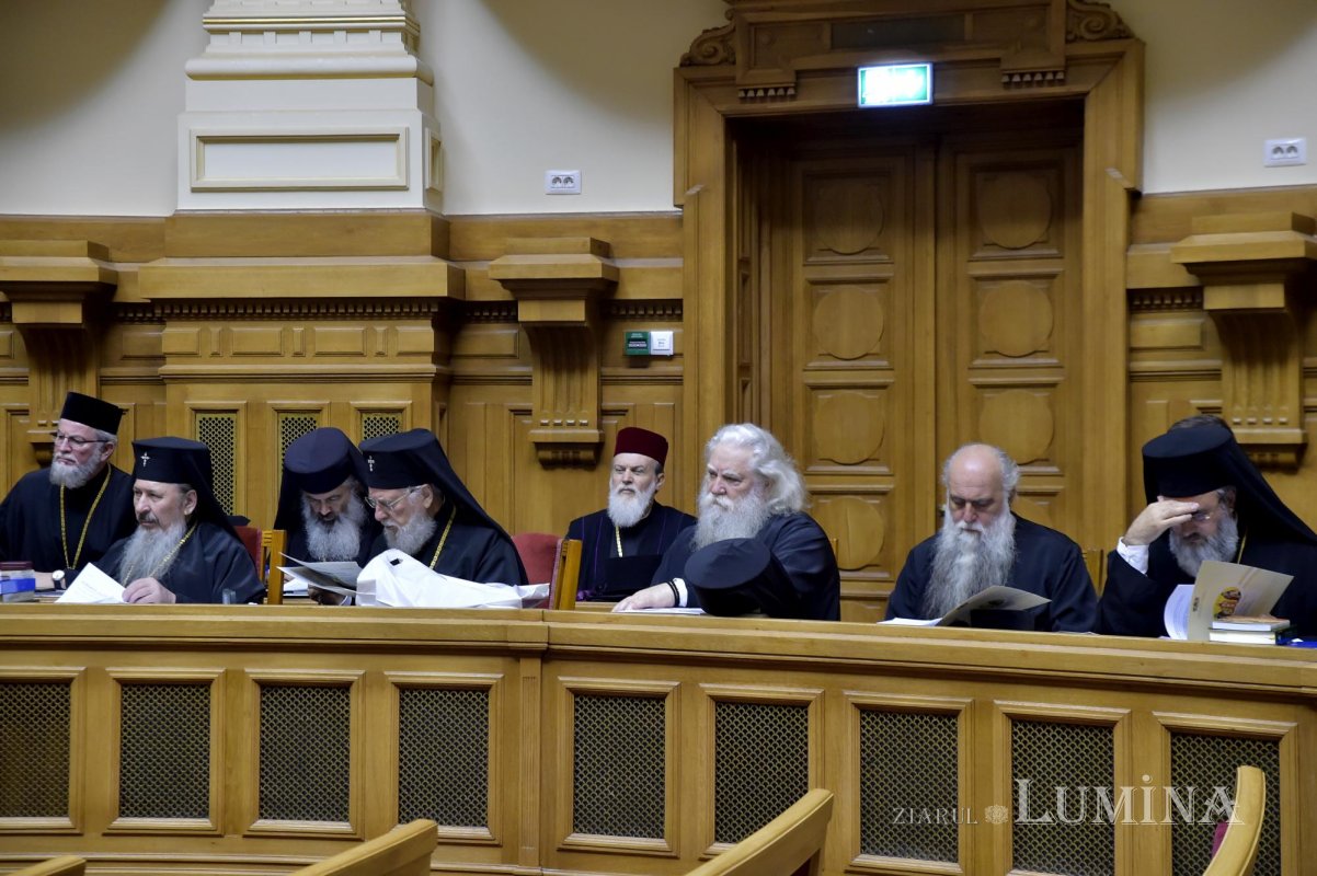 Întrunirea Sfântului Sinod la Palatul Patriarhiei 232129