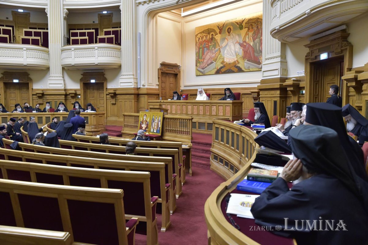 Întrunirea Sfântului Sinod la Palatul Patriarhiei 232130