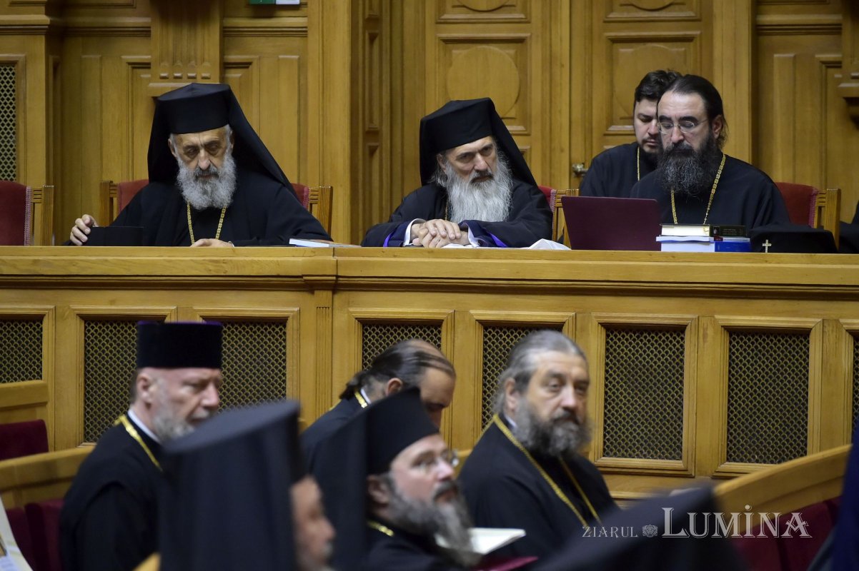 Întrunirea Sfântului Sinod la Palatul Patriarhiei 232131