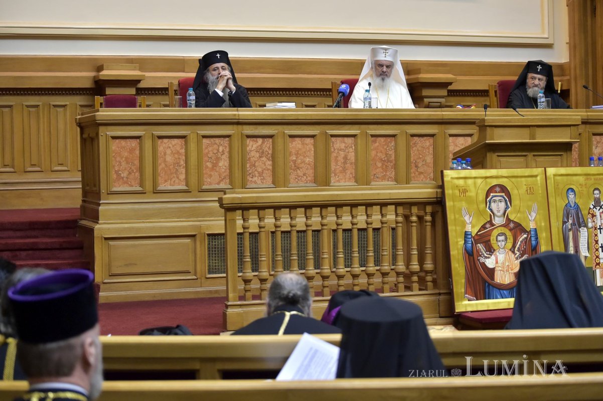 Întrunirea Sfântului Sinod la Palatul Patriarhiei 232132