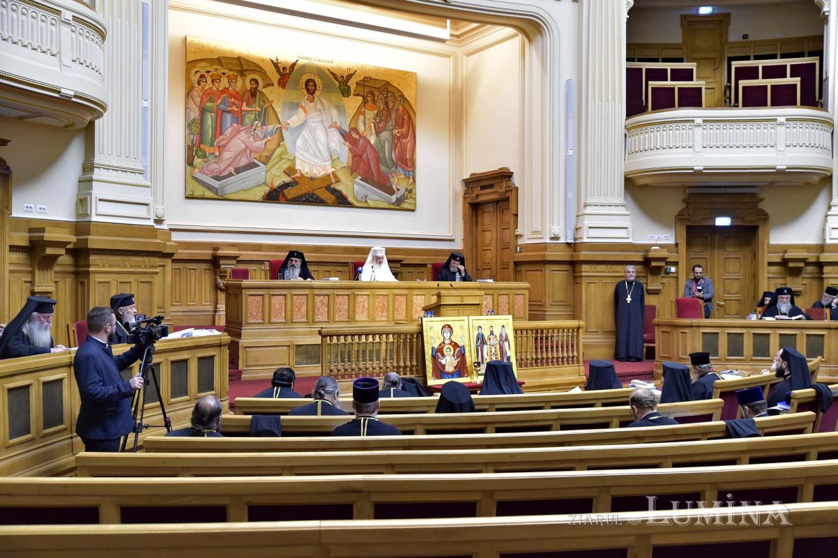 Întrunirea Sfântului Sinod la Palatul Patriarhiei 232135