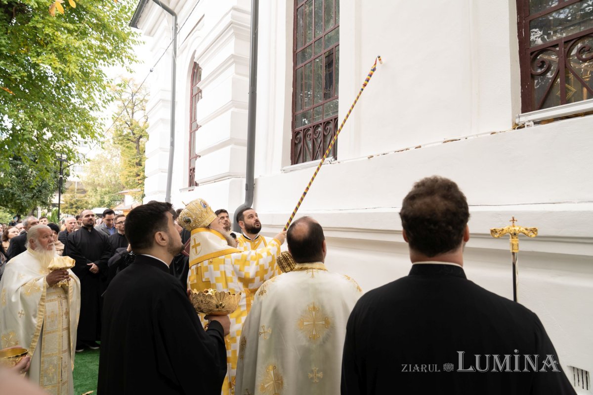 Înnoire la Parohia Cărămidarii de Sus-Grozăvești 232249