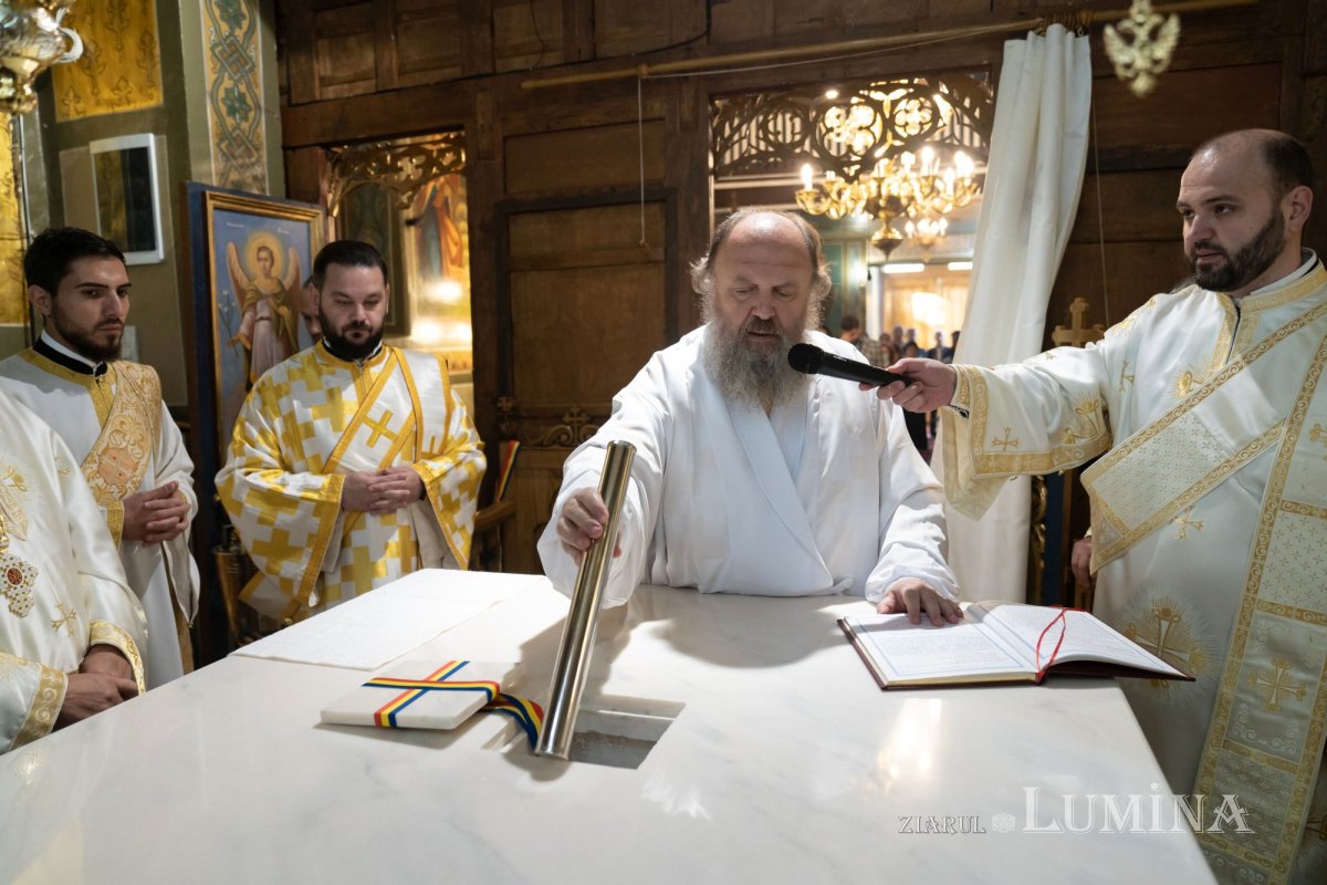 Înnoire la Parohia Cărămidarii de Sus-Grozăvești 232251