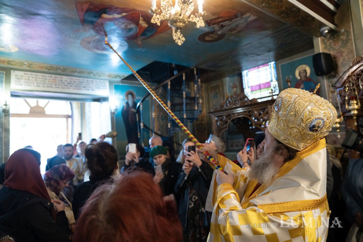 Înnoire la Parohia Cărămidarii de Sus-Grozăvești 232252