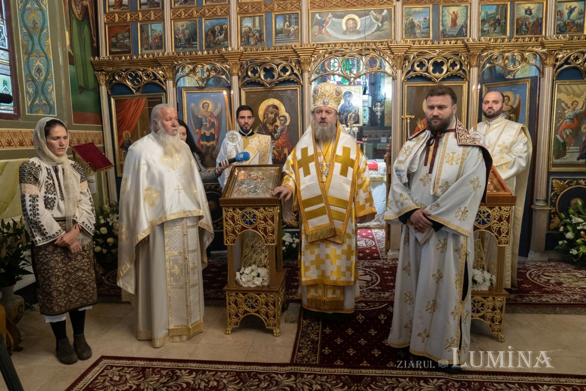 Înnoire la Parohia Cărămidarii de Sus-Grozăvești 232260