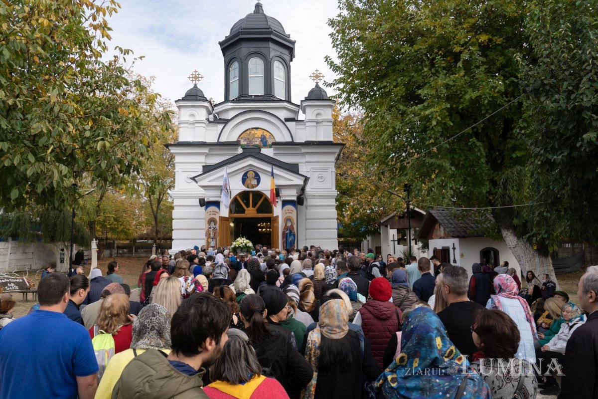 Înnoire la Parohia Cărămidarii de Sus-Grozăvești 232264