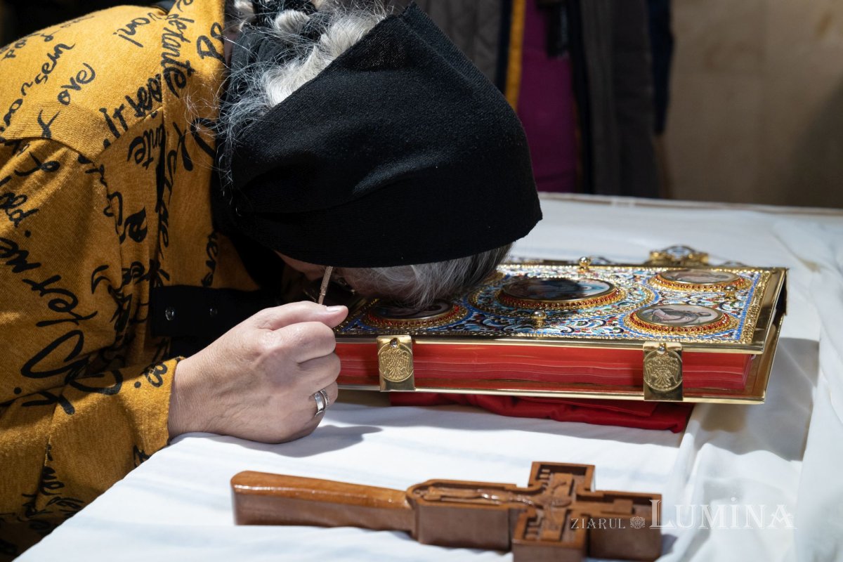 Înnoire la Parohia Cărămidarii de Sus-Grozăvești 232266