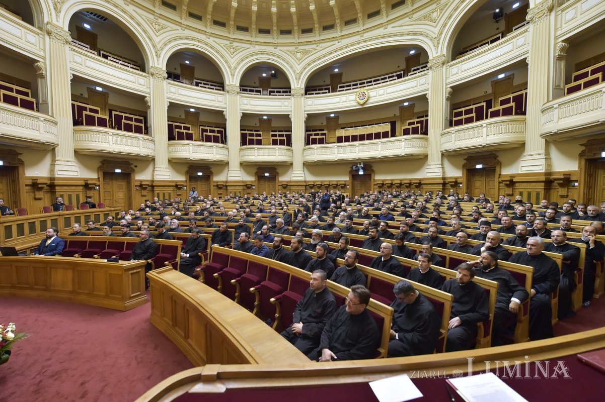 Clericii din județul Prahova s-au reunit la Palatul Patriarhiei 232631