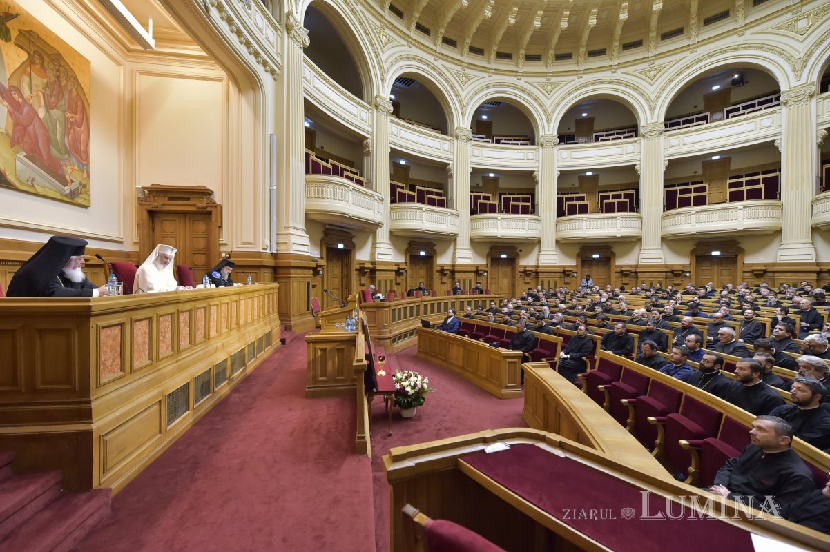 Clericii din județul Prahova s-au reunit la Palatul Patriarhiei 232632