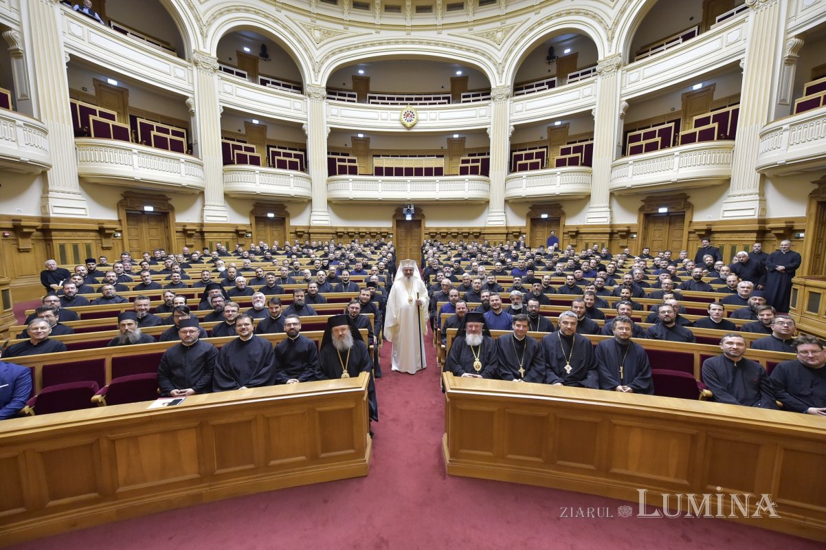 Clericii din județul Prahova s-au reunit la Palatul Patriarhiei 232650