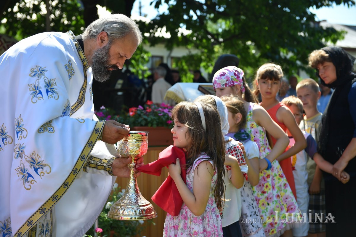 Fotografii artistice ale Publicațiilor Lumina 232823