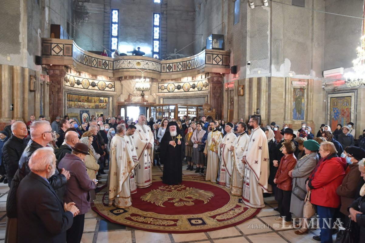 Biserica Parohiei Parcul Domeniilor-Cașin și-a cinstit ocrotitorii 233196