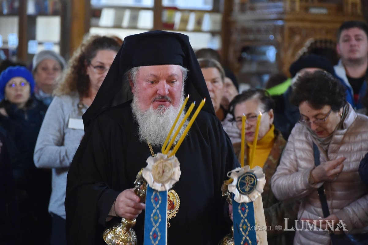 Biserica Parohiei Parcul Domeniilor-Cașin și-a cinstit ocrotitorii 233198