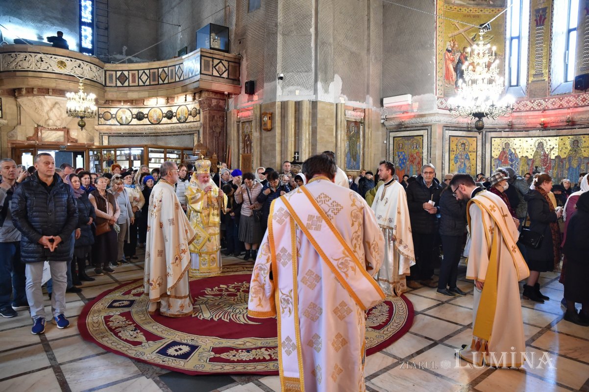 Biserica Parohiei Parcul Domeniilor-Cașin și-a cinstit ocrotitorii 233211