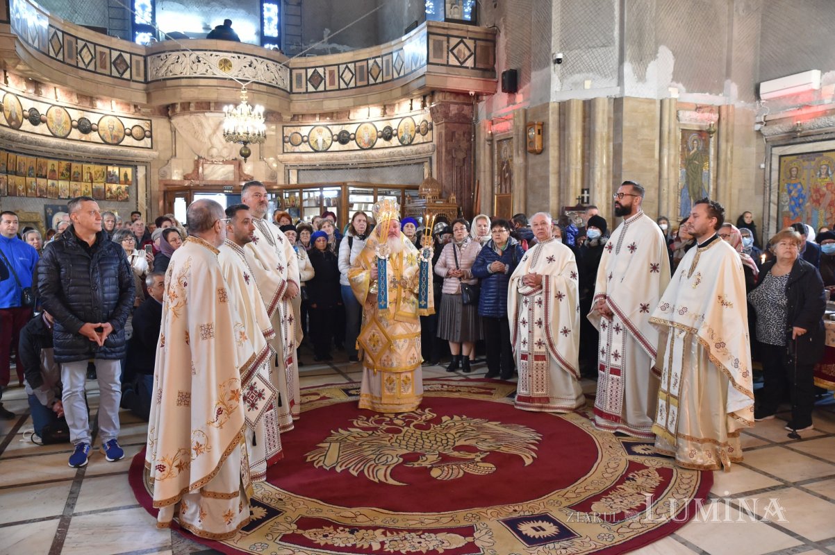 Biserica Parohiei Parcul Domeniilor-Cașin și-a cinstit ocrotitorii 233217