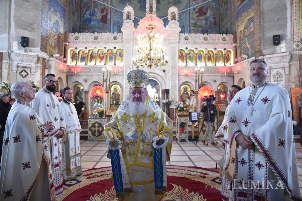 Biserica Parohiei Parcul Domeniilor-Cașin și-a cinstit ocrotitorii 233218