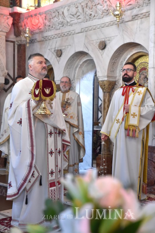 Biserica Parohiei Parcul Domeniilor-Cașin și-a cinstit ocrotitorii 233224