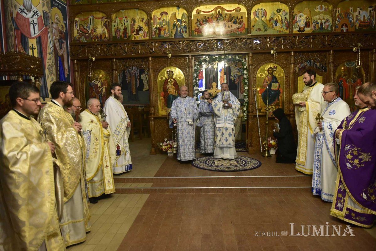 Pictura Bisericii „Sfinții Arhangheli” din Sibiu-Ștrand a fost sfințită 233255