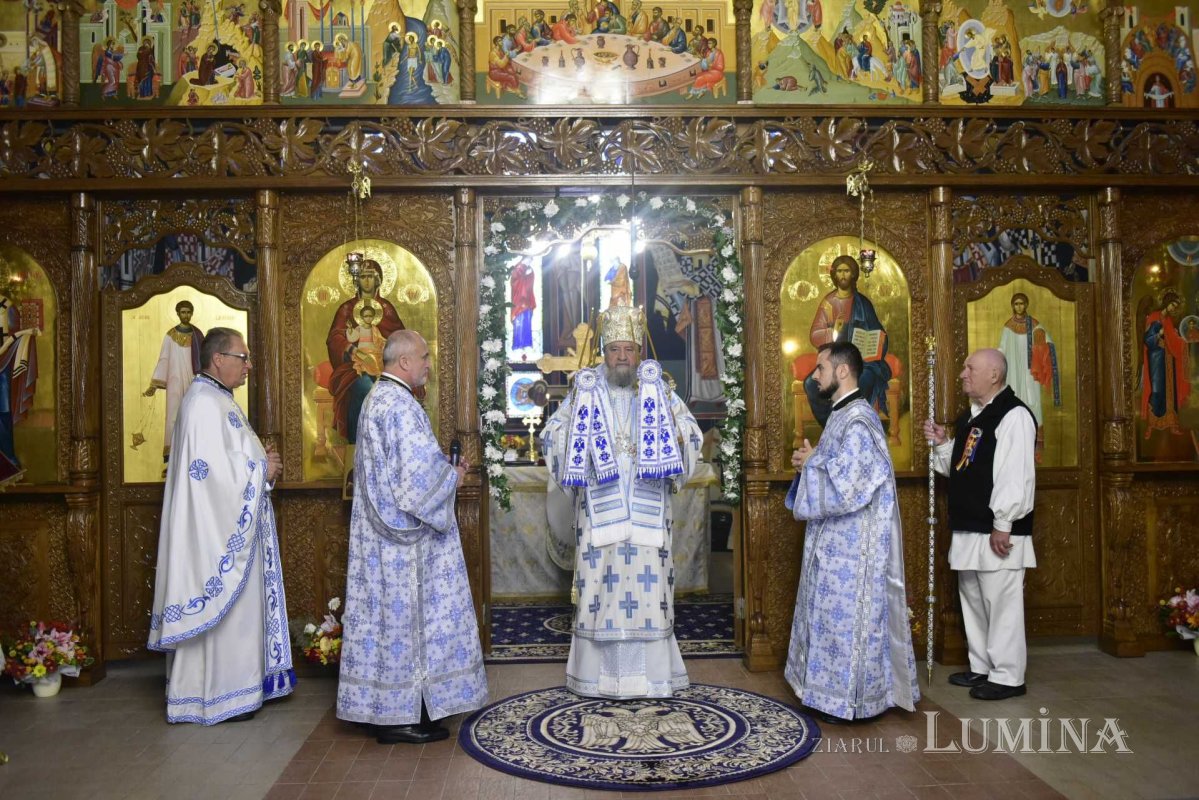 Pictura Bisericii „Sfinții Arhangheli” din Sibiu-Ștrand a fost sfințită 233256