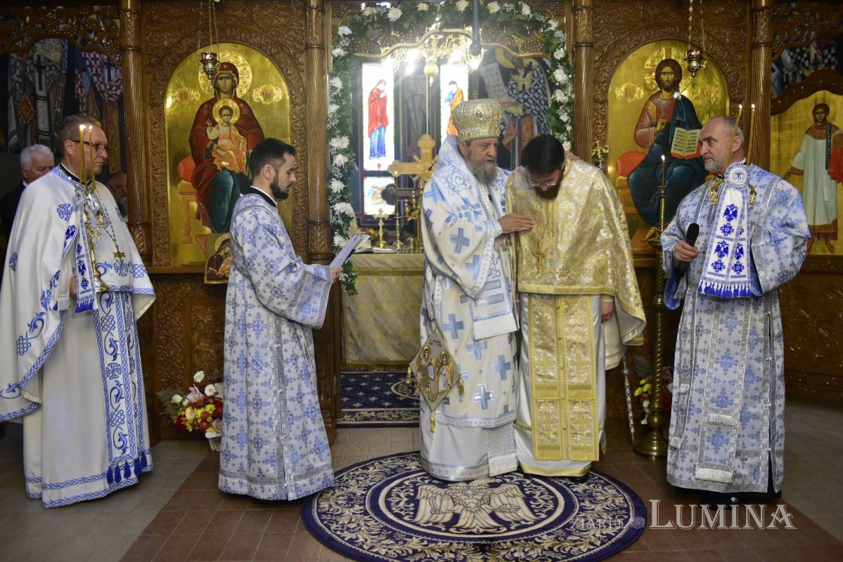 Pictura Bisericii „Sfinții Arhangheli” din Sibiu-Ștrand a fost sfințită 233258