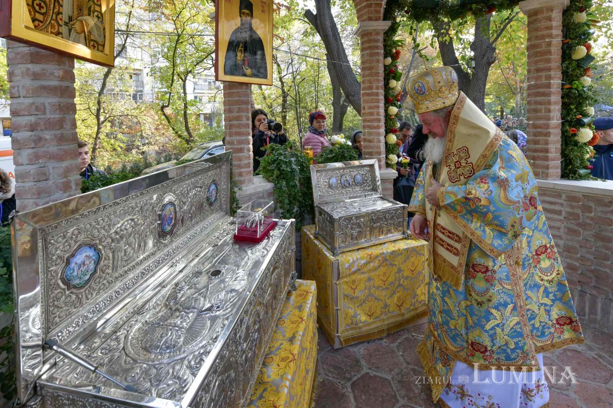 Fluviu de mulțumire către Sfântul Nectarie Taumaturgul 233337