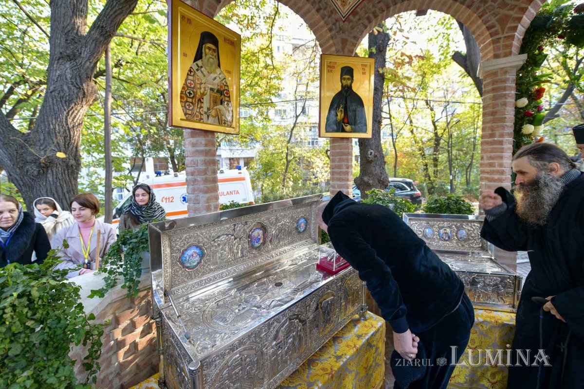 Fluviu de mulțumire către Sfântul Nectarie Taumaturgul 233342