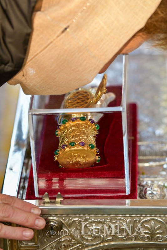 Fluviu de mulțumire către Sfântul Nectarie Taumaturgul 233349