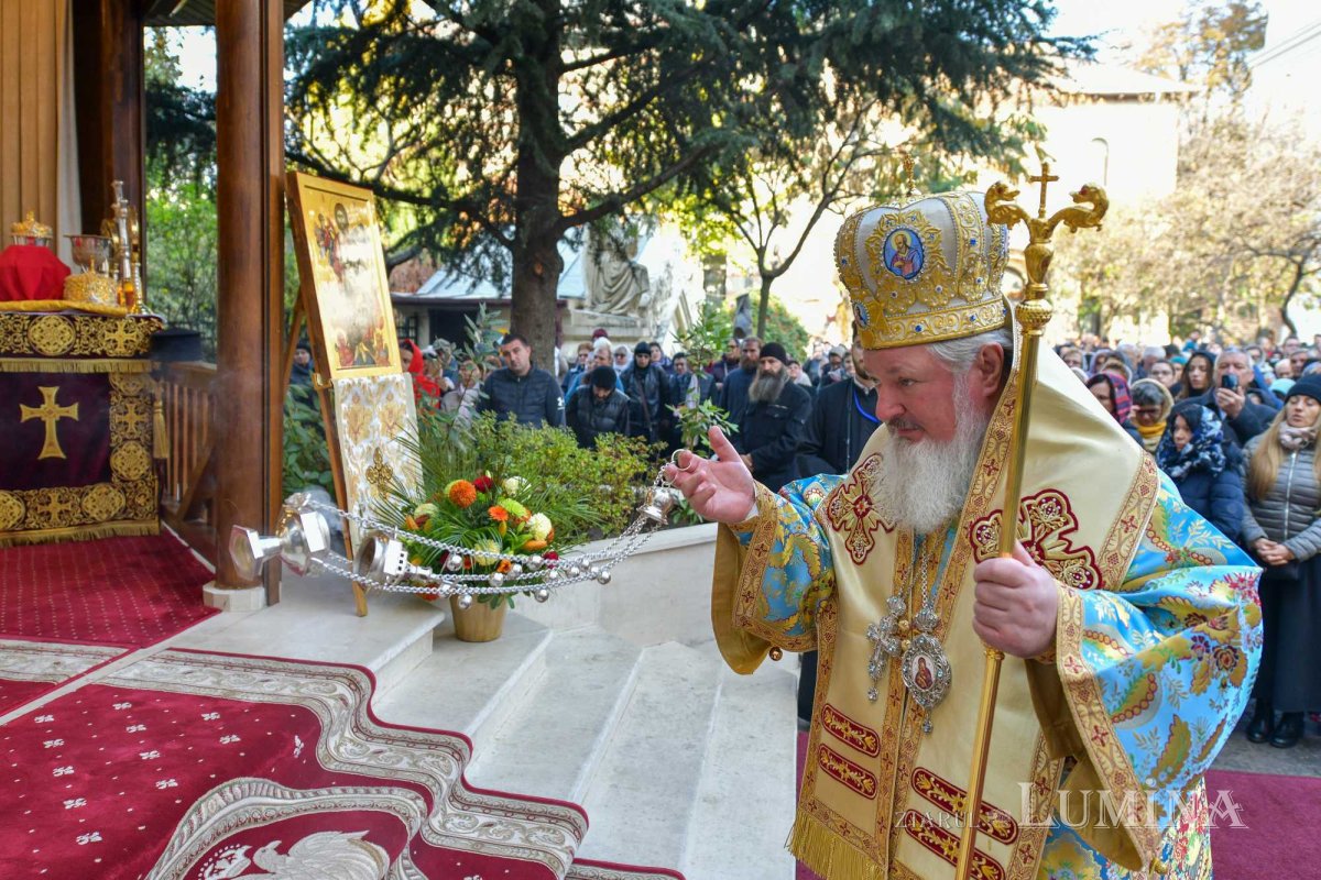 Fluviu de mulțumire către Sfântul Nectarie Taumaturgul 233380