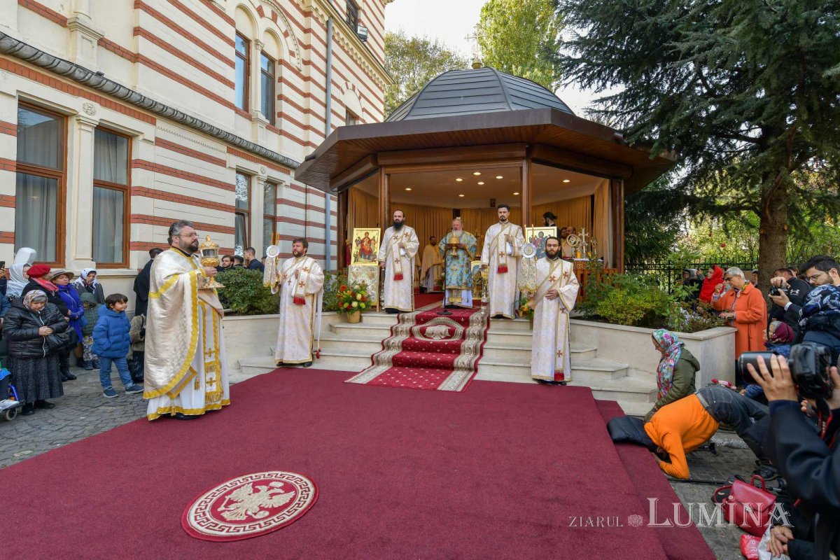 Fluviu de mulțumire către Sfântul Nectarie Taumaturgul 233387