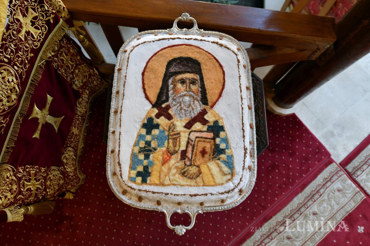 Fluviu de mulțumire către Sfântul Nectarie Taumaturgul 233398