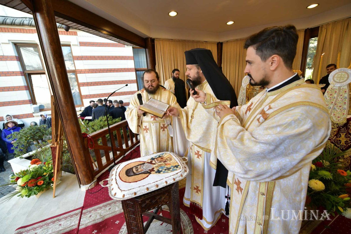 Fluviu de mulțumire către Sfântul Nectarie Taumaturgul 233402