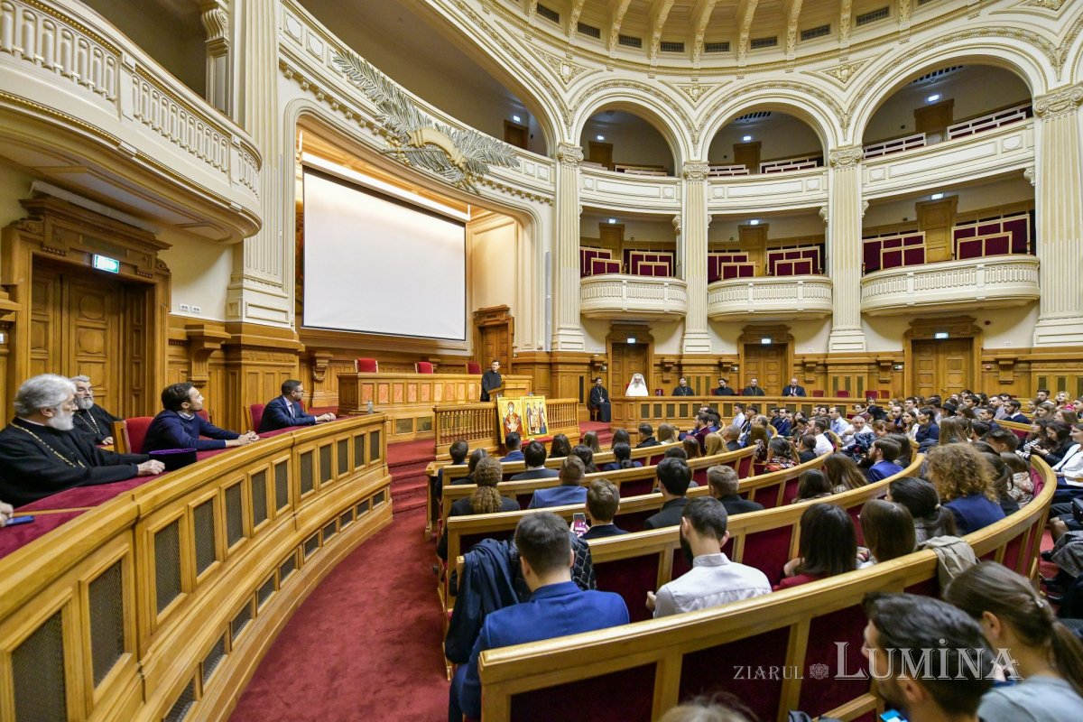 Gala voluntarilor „Tineri în acțiune!” la Palatul Patriarhiei 233558