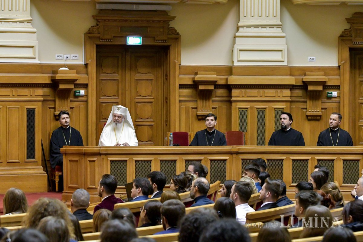 Gala voluntarilor „Tineri în acțiune!” la Palatul Patriarhiei 233567