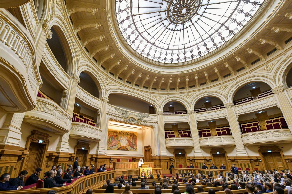 Gala voluntarilor „Tineri în acțiune!” la Palatul Patriarhiei 233572