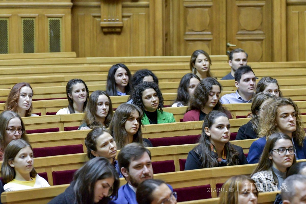 Gala voluntarilor „Tineri în acțiune!” la Palatul Patriarhiei 233575