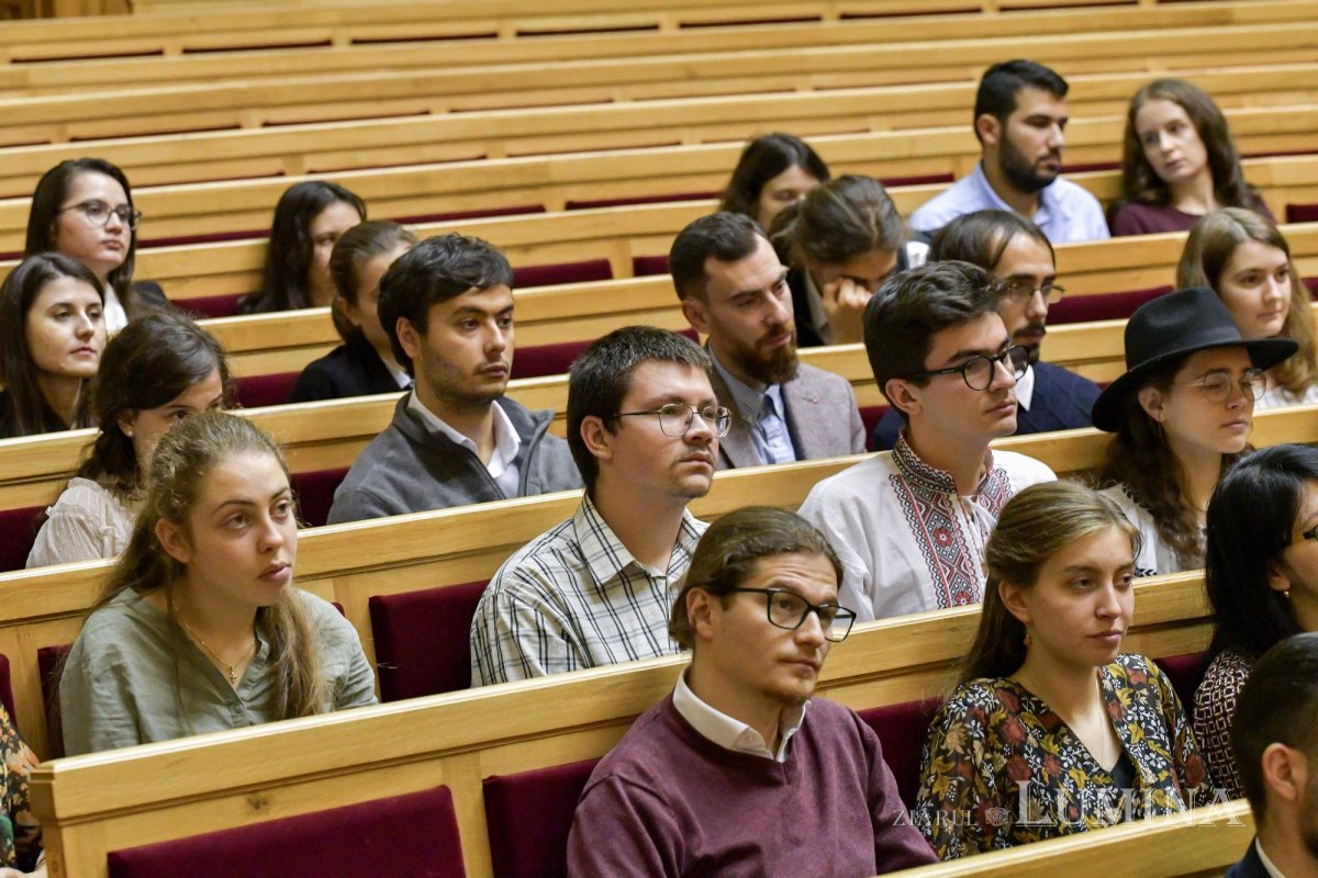 Gala voluntarilor „Tineri în acțiune!” la Palatul Patriarhiei 233577