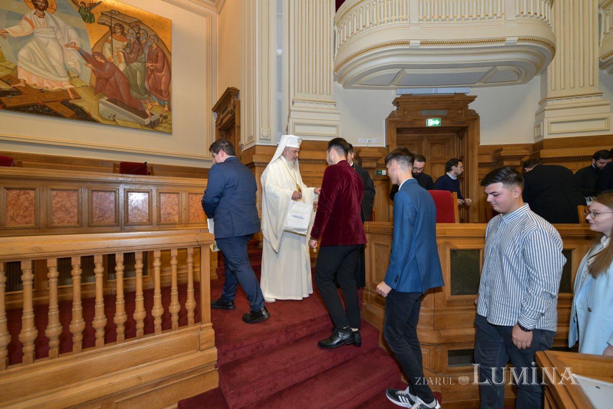 Gala voluntarilor „Tineri în acțiune!” la Palatul Patriarhiei 233590