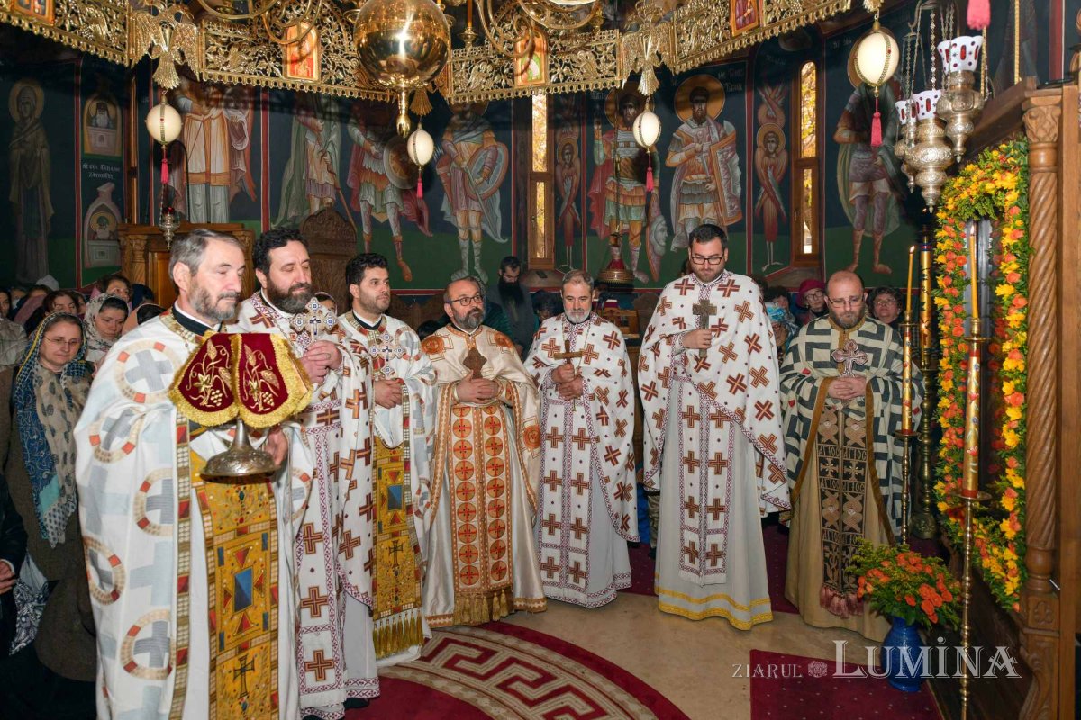 Binecuvântare la Biserica Sfântului Grigorie Palama din București 234002