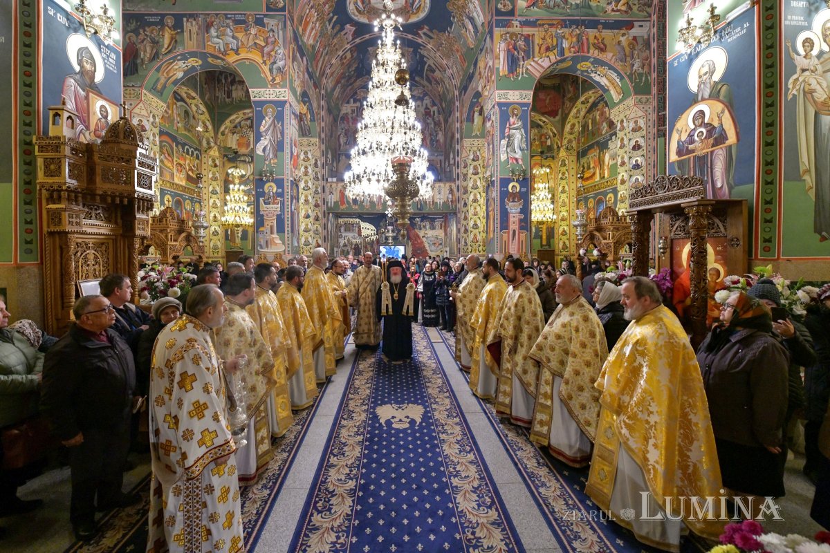 Starețul isihast al Mănăstirii Neamț sărbătorit în Capitală 234189