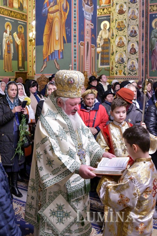 Starețul isihast al Mănăstirii Neamț sărbătorit în Capitală 234206