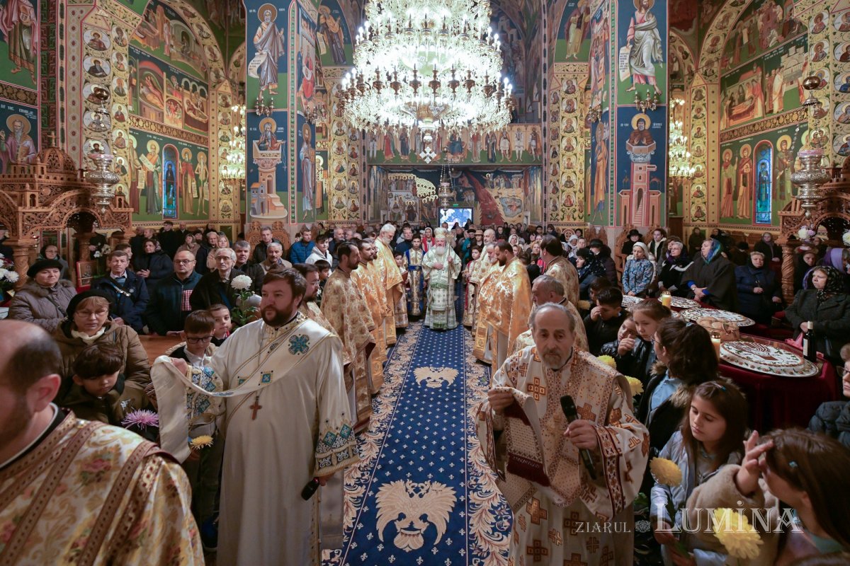 Starețul isihast al Mănăstirii Neamț sărbătorit în Capitală 234217
