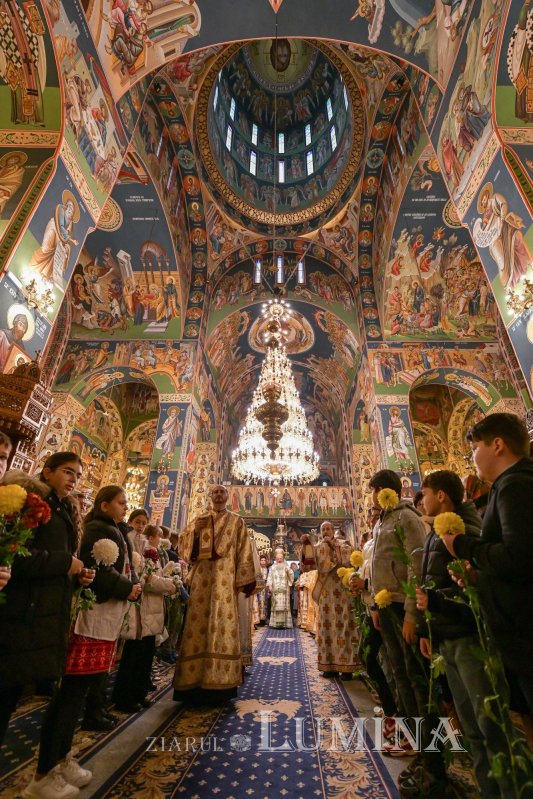 Starețul isihast al Mănăstirii Neamț sărbătorit în Capitală 234220