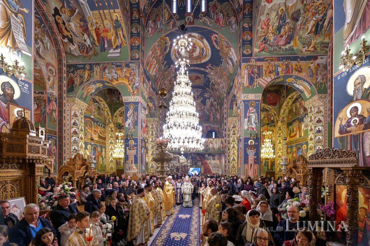 Starețul isihast al Mănăstirii Neamț sărbătorit în Capitală 234225