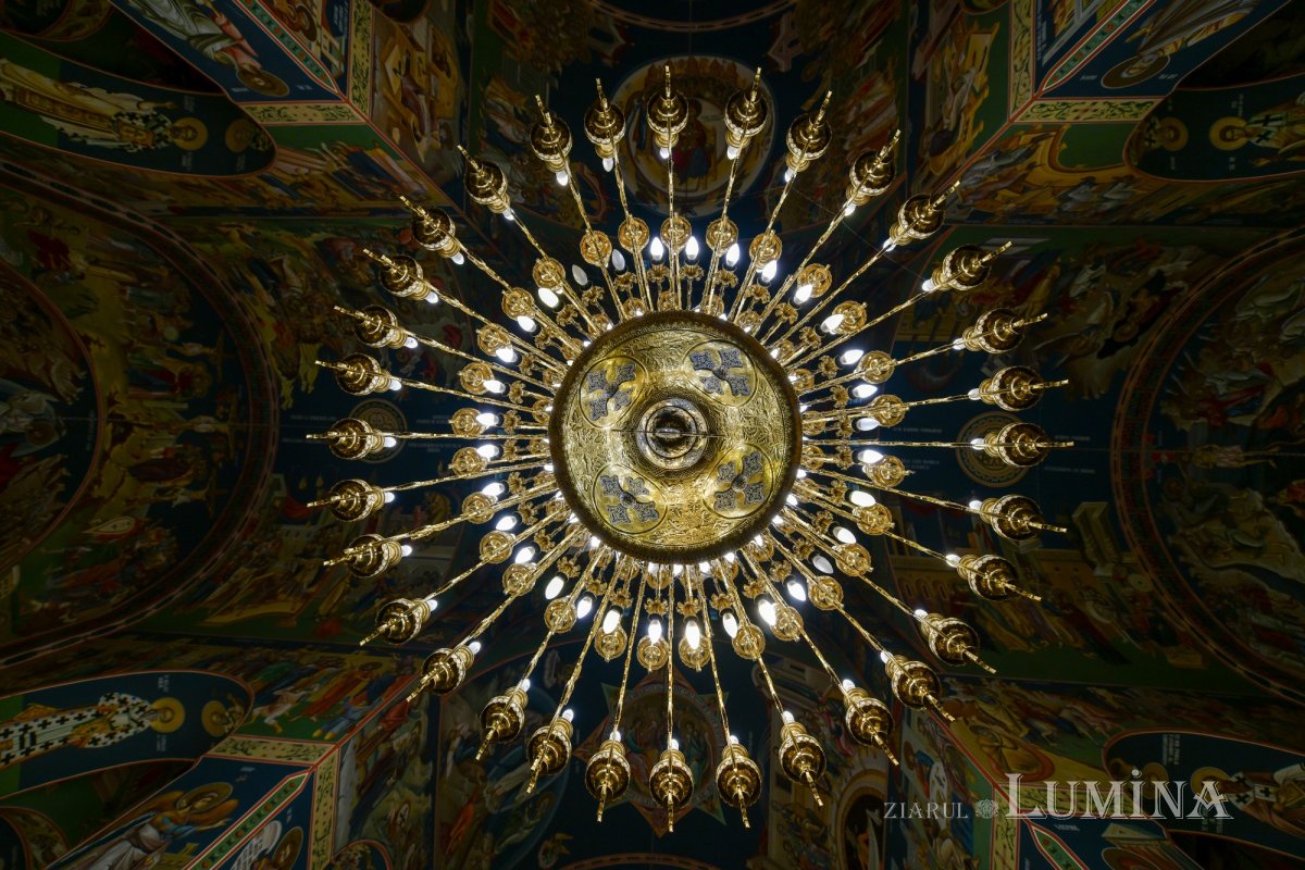 Starețul isihast al Mănăstirii Neamț sărbătorit în Capitală 234234